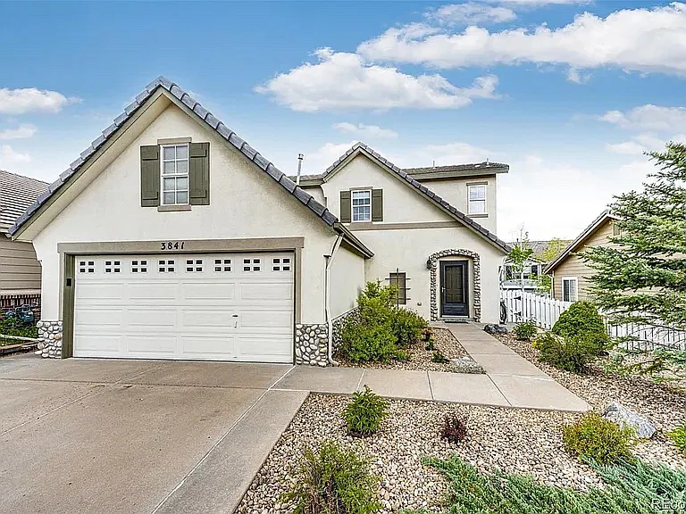 3841 Colorful Ln