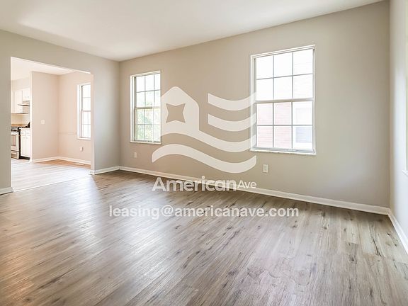 1113845_002_living_room_2.jpg