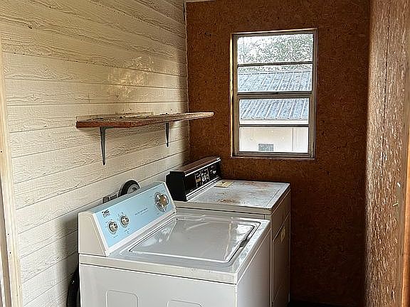 5th image of 595 Little Rd