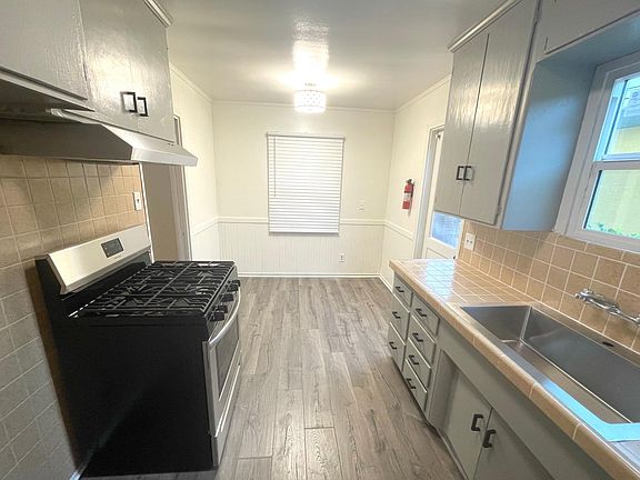 3rd image of 2942 W Via Acosta