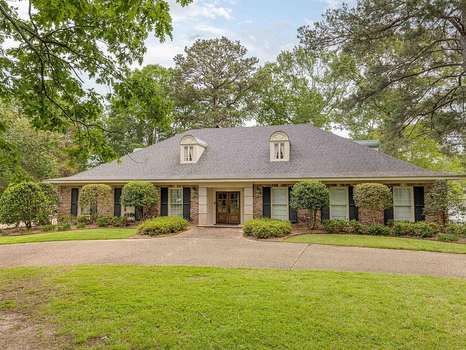 Zillow Reno Fleur De Lis at Catherine Spurrier blog
