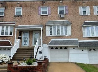 10220 Woburn Pl, Philadelphia, PA 19114