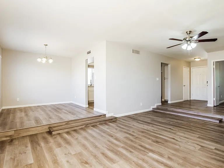 15028 N 40th Pl — Photo 3