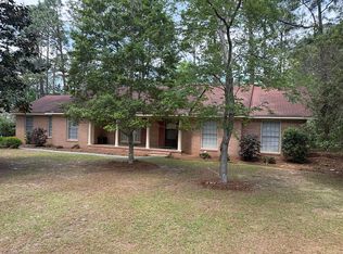 604 Honeysuckle Ln, Statesboro, GA 30458