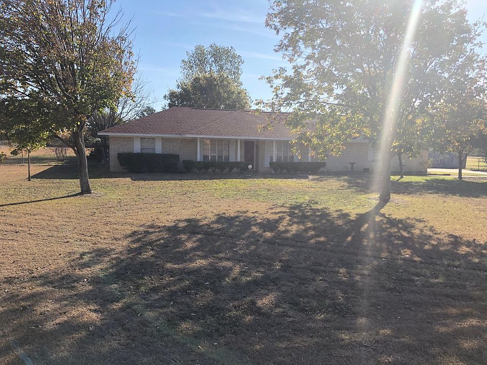 1st image of 138 Burkett Ln