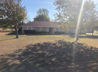 138 Burkett Ln, Red Oak, TX 75154