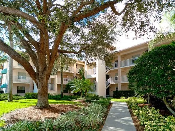 9300 Clubside Cir, Sarasota, FL