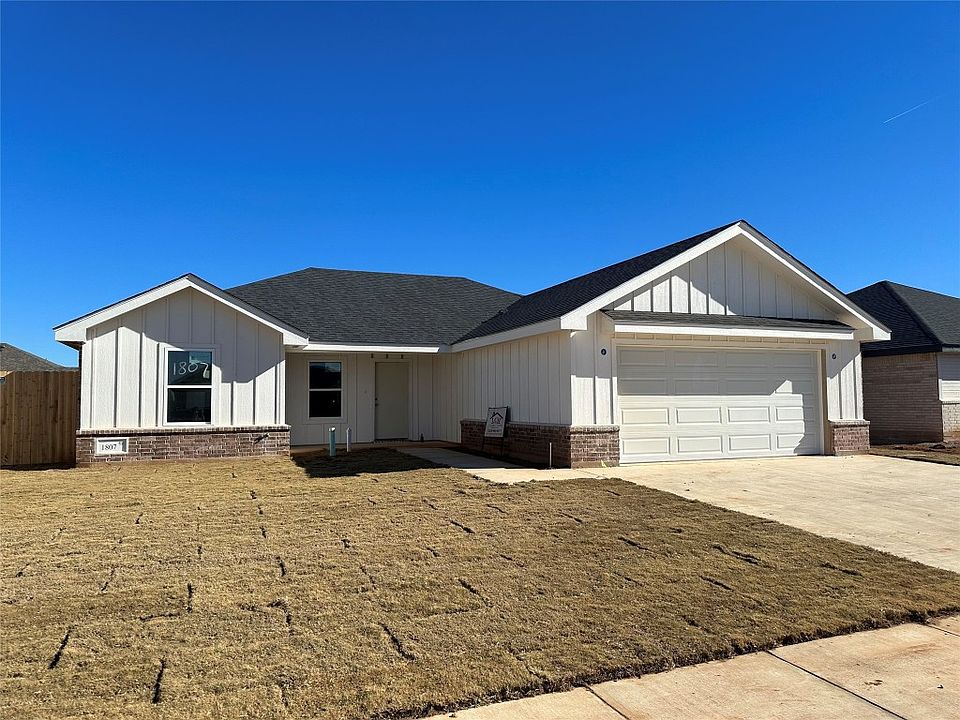 1st image of 1807 Sweetwater Ln