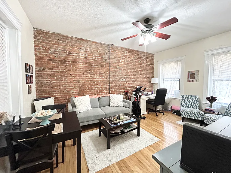 38-40 Hemenway St #3 — Photo 4
