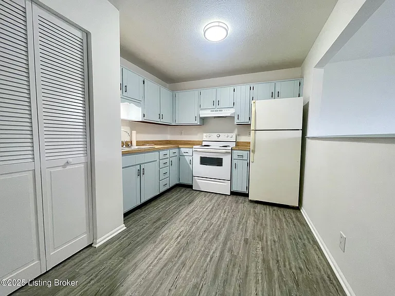 260 Faro Ct #11 — Photo 3
