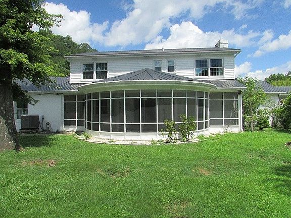 4th image of 105 S Circle Dr