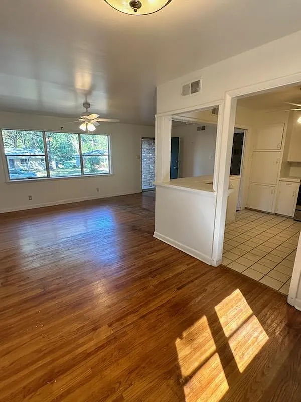 201 Hiawatha Drive - 1 — Photo 4