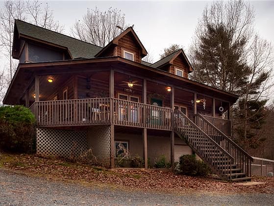 2nd image of 425 Windy Ridge Dr