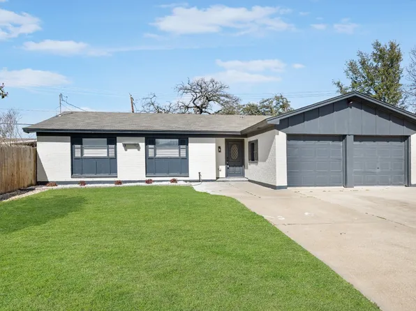 1821 Schumac Ln, Bedford, TX 76022