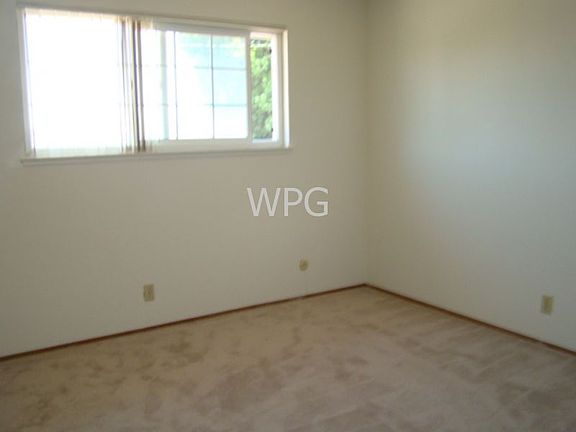 5th image of 10 Superior Dr APT C
