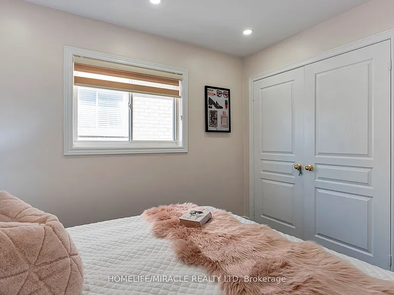 2343 Falling Green Dr — Photo 25