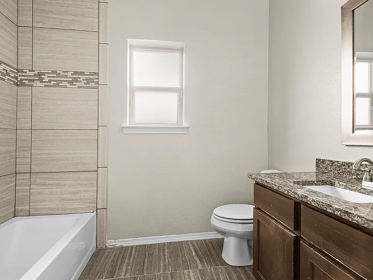 3115 Red Creek Dr — Photo 25