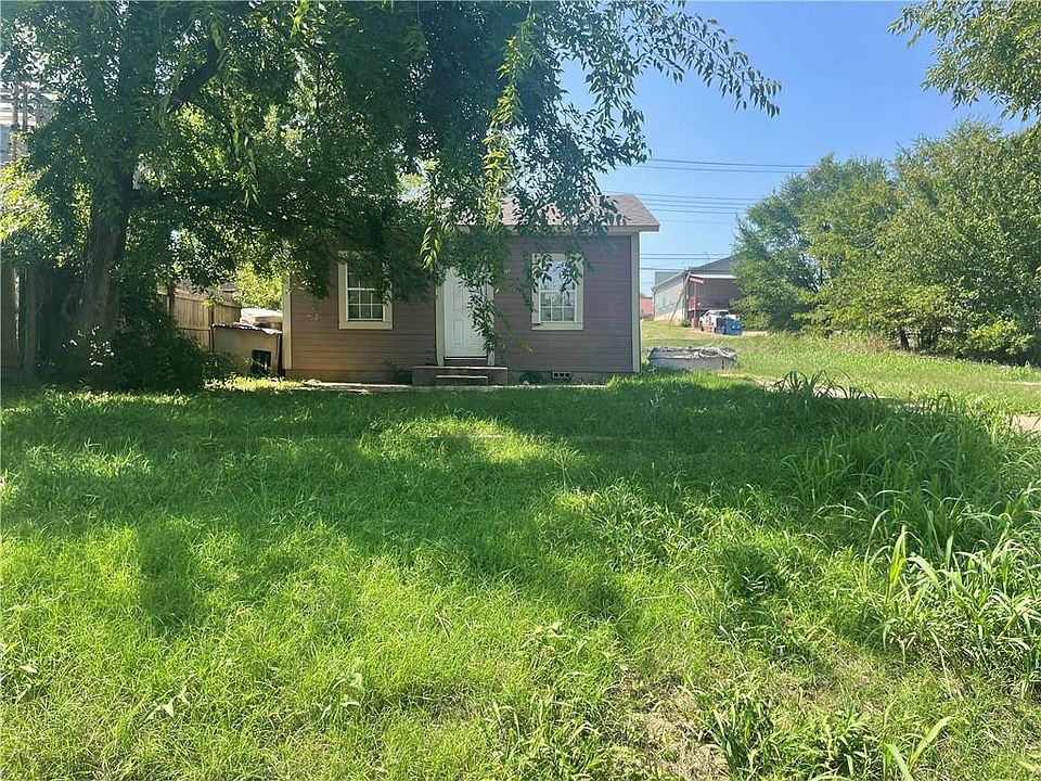 2nd image of 1113 Allison Ave