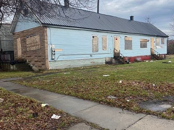 3rd image of 145 Strauss St