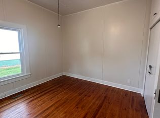 218 College St, Mooresville, NC 28115