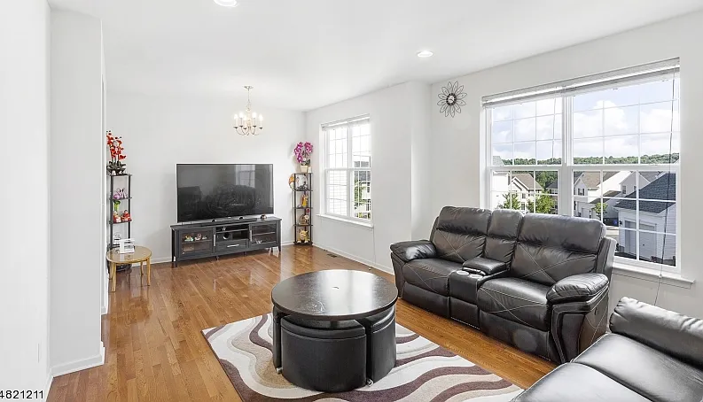 3 bed, 2.5 bath, $3,450 — Photo 3
