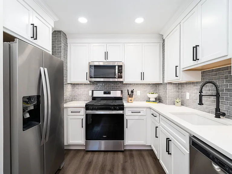 141 Park Ave #8-A — Photo 9