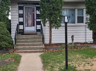 5225 W Dakin St, Chicago, IL 60641