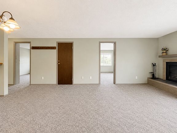 3rd image of 651 Gothic Rd #309