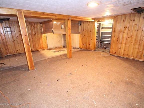 3rd image of 190 Crystal Ave