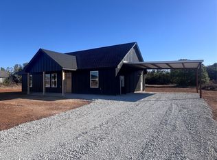 1005 E Bradshaw Rd, Springtown, TX 76082