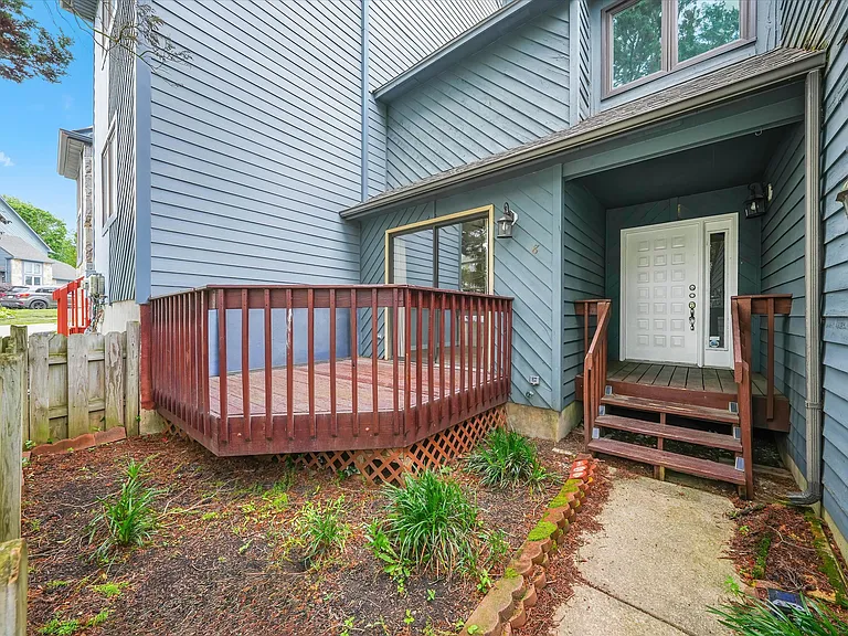 8 Foxtail Ct — Photo 7