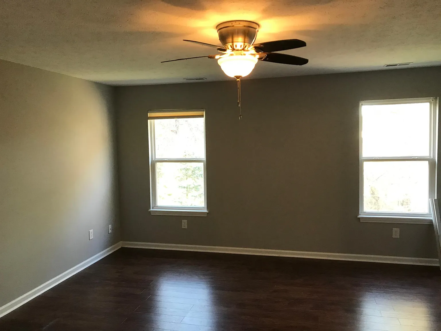 3 bed, 2.5 bath, 1645 sqft, $1,790 — Photo 4