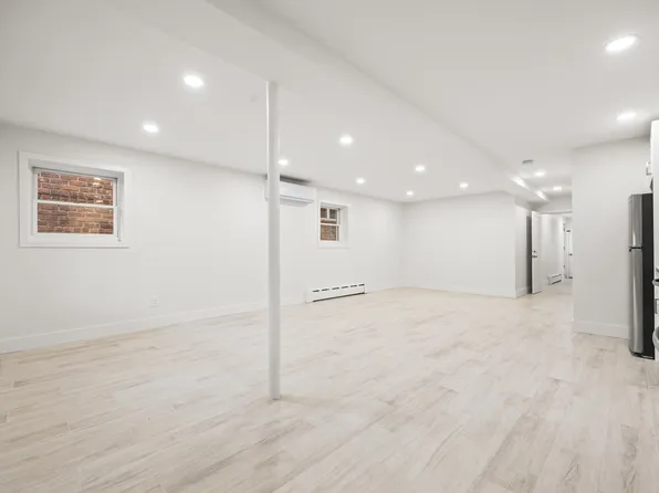 2567 East 29th Street image 22 of 31