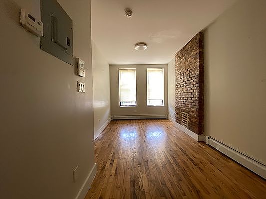1st image of 349 Chauncey St APT 1