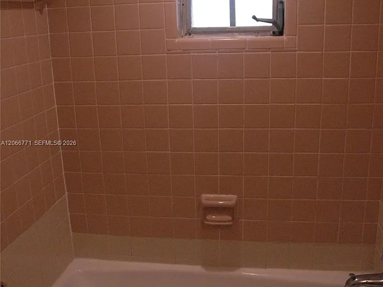 10907 N Kendall Dr #416 — Photo 20