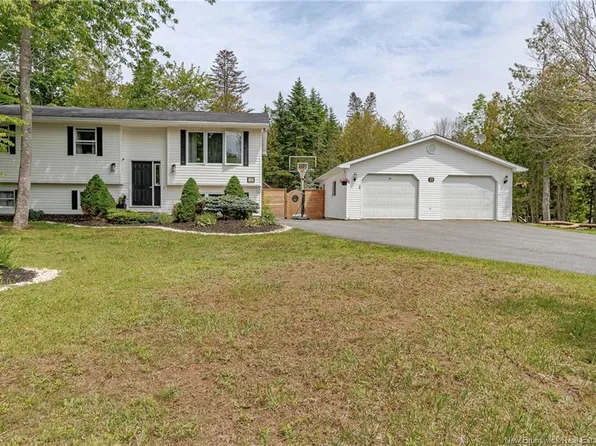 13 Cliff St, Quispamsis, NB E2G 1Y4