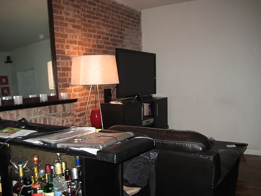 Rented by Magnone Real Estate | media 82