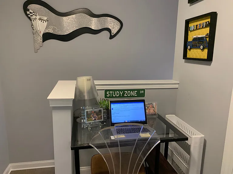 Desk/office area