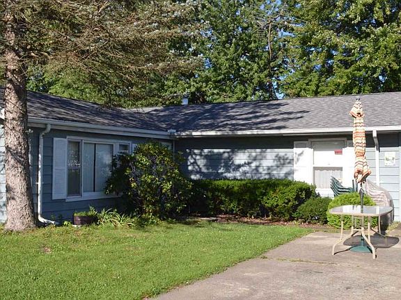 3rd image of 6519 S Hauslers Ct