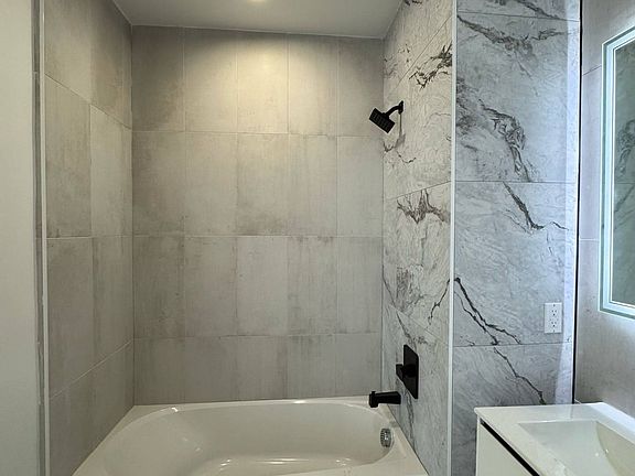 4th image of 317 Forrest St #301