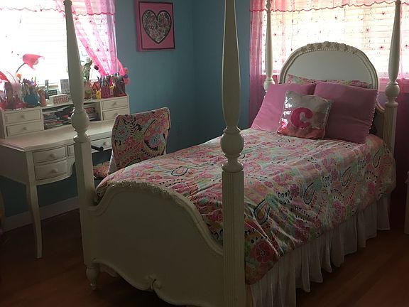 Front corner bedroom