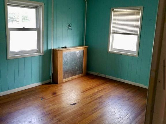 4th image of 22 Griffin St APT 1
