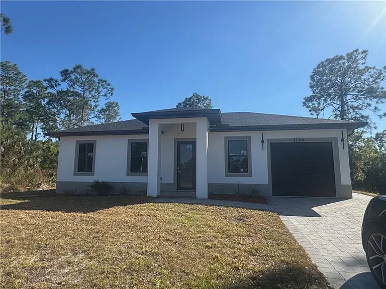 1035 Barcelona St — Photo 1