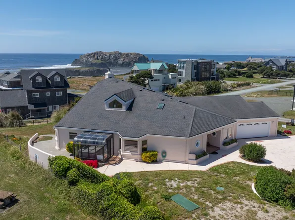 87108 Saturn Ln, Bandon, OR 97411