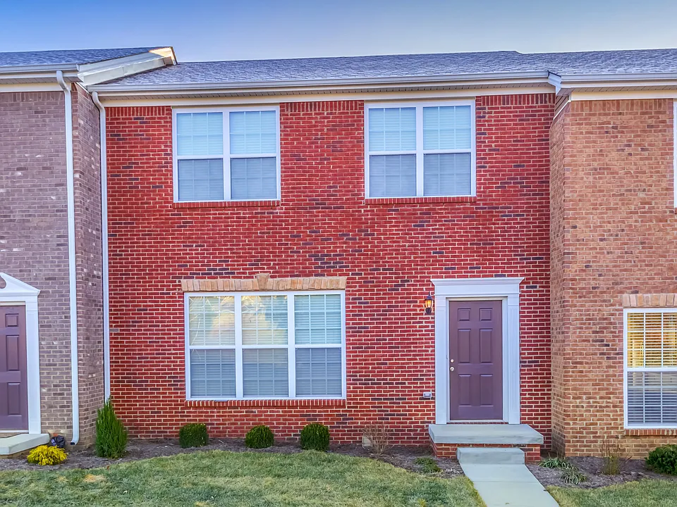 The Townhomes at Glasford Square