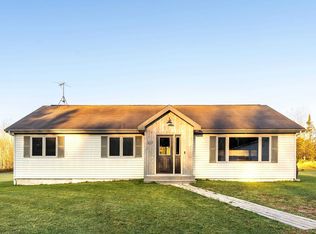 637 Hawk Hill Rd, Knife River, MN 55609