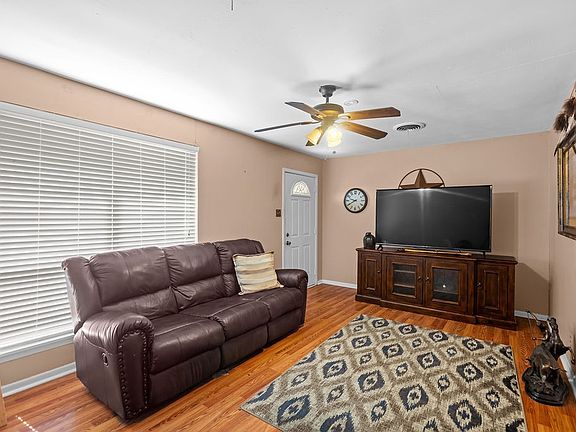 5th image of 2022 Jerry Ave