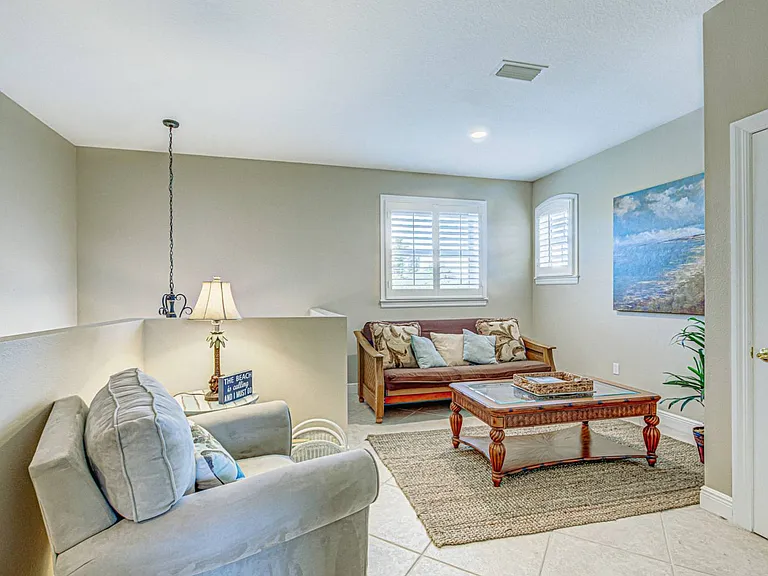 454 Island Cir — Photo 26