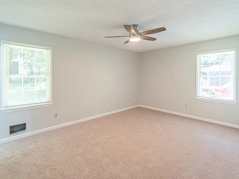 1708 Norton Estates Cir — Photo 27