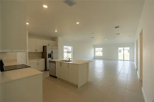 17431 SW 286th St Photo 1